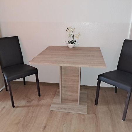 קרק Studio Apartments Maslinik מראה חיצוני תמונה