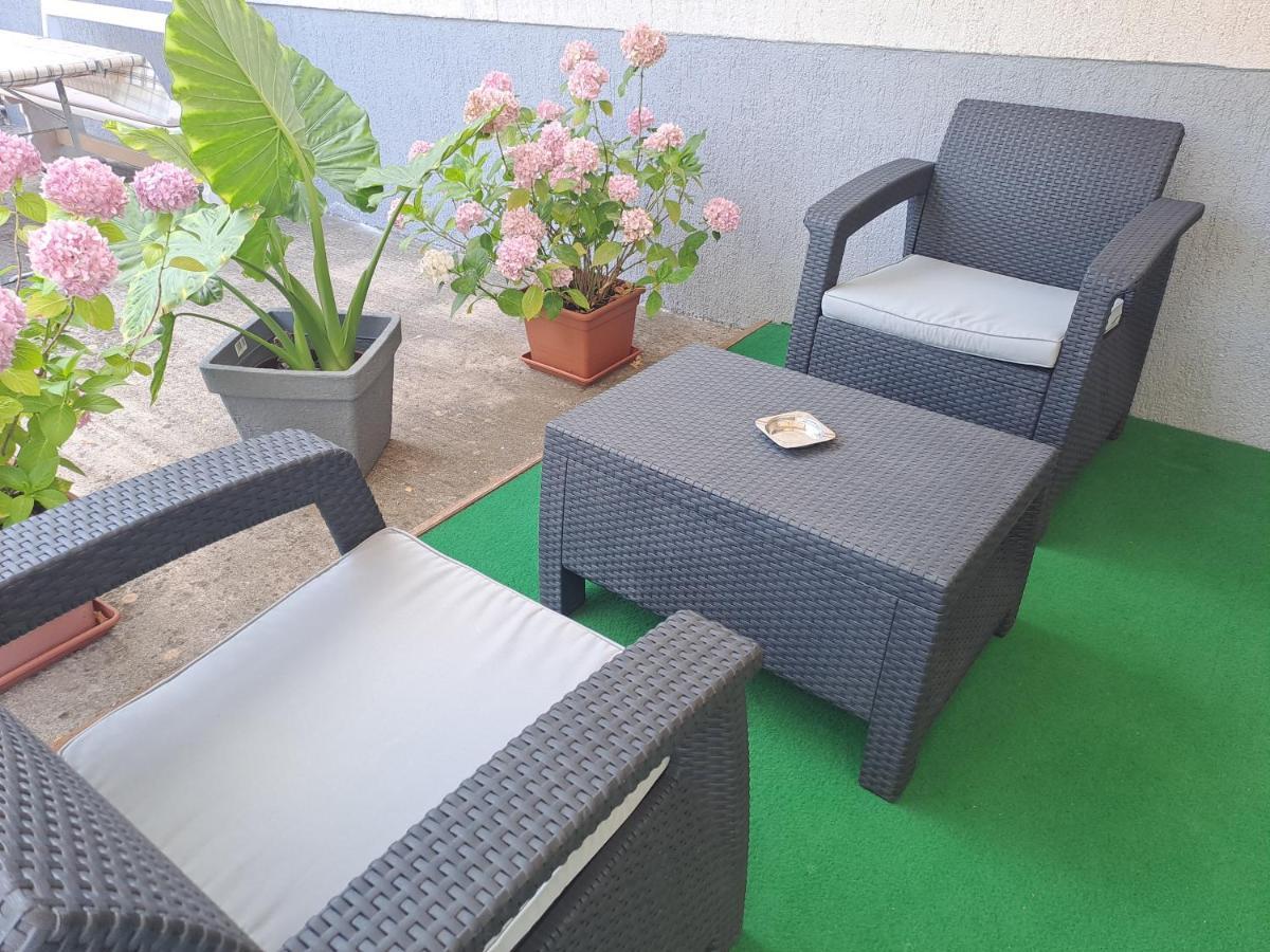 קרק Studio Apartments Maslinik מראה חיצוני תמונה