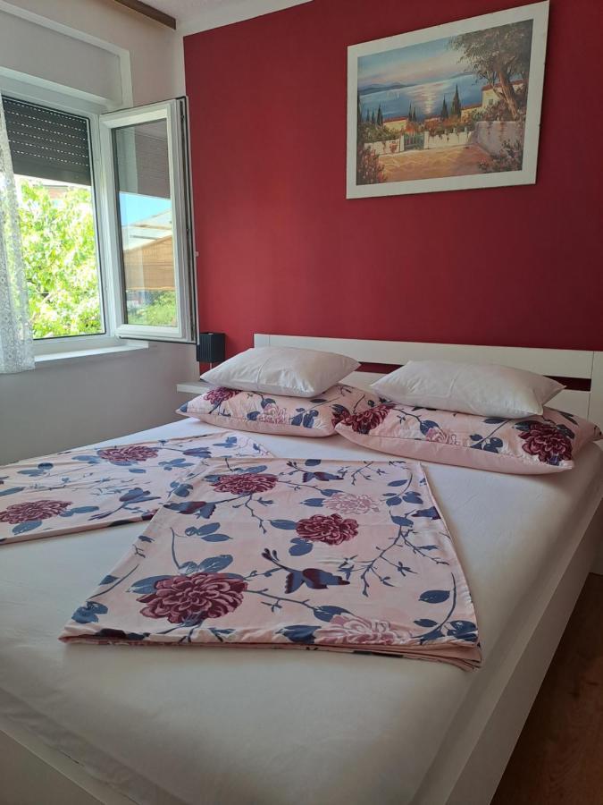 קרק Studio Apartments Maslinik מראה חיצוני תמונה