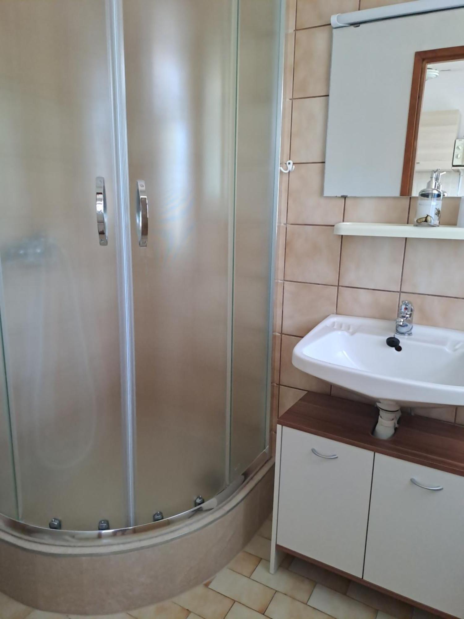 קרק Studio Apartments Maslinik מראה חיצוני תמונה