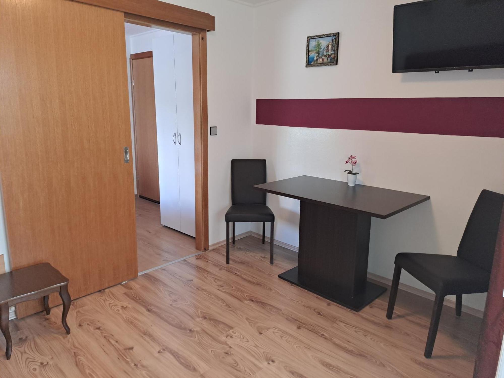 קרק Studio Apartments Maslinik מראה חיצוני תמונה