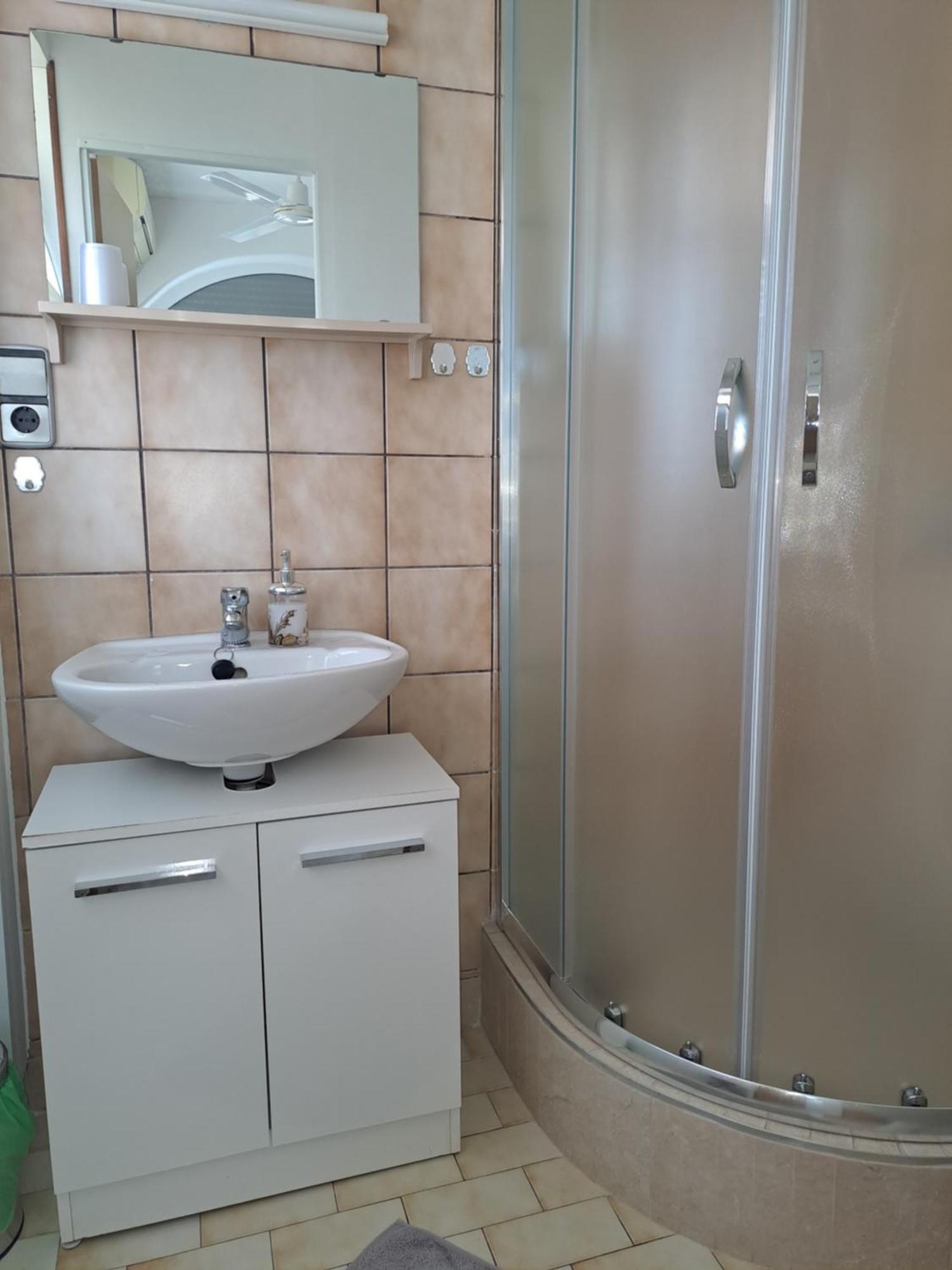 קרק Studio Apartments Maslinik מראה חיצוני תמונה
